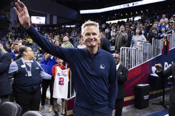 JJ Redick is taking the Steve Kerr route into coaching, meets with Raptors