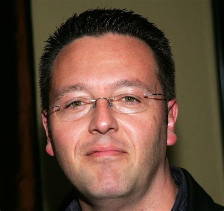 John Edward Net Worth  - Pulptastic