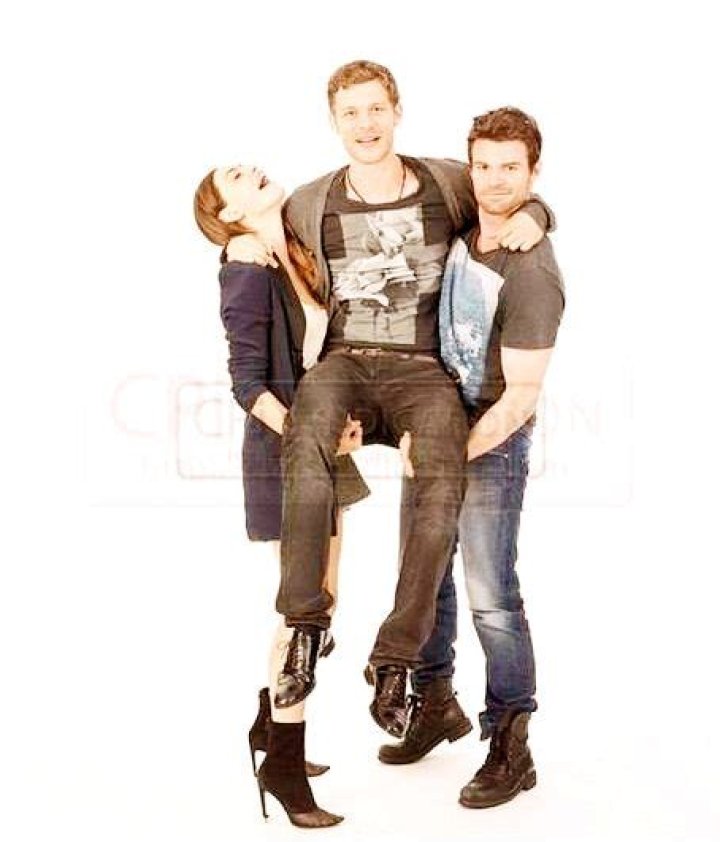 Joseph Morgan and Phoebe Tonkin