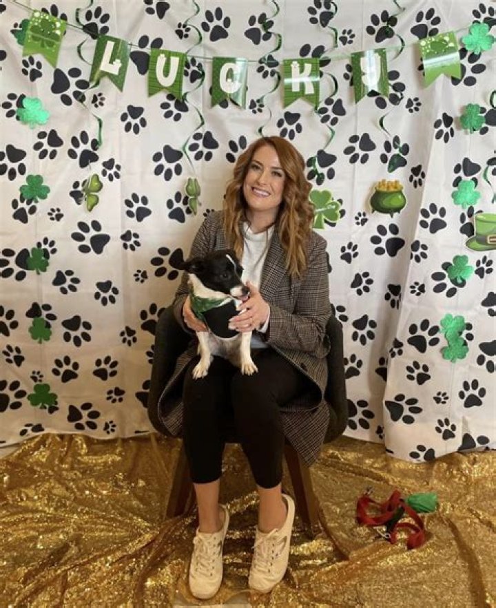 Julia Cearley QVC: Age, Networth, Husband, Height, & Married