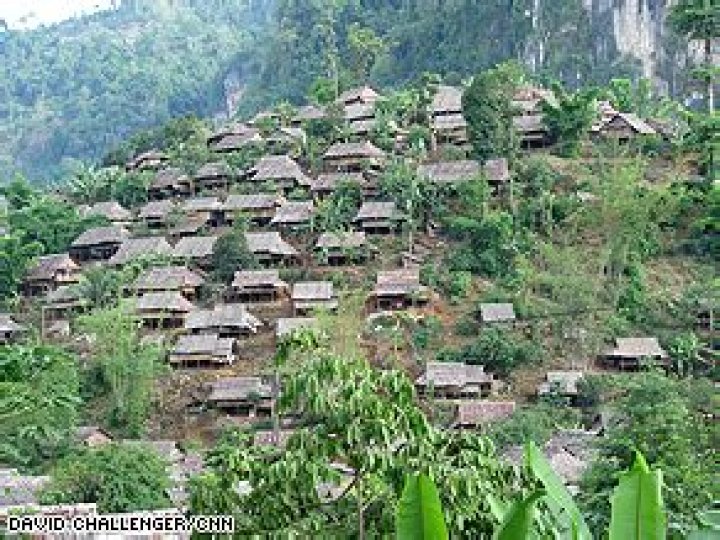 Karen refugees a 'forgotten story'