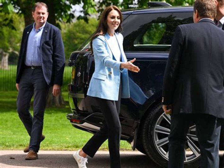 Kate Middleton Just Re-Wore Veja Esplar Sneakers