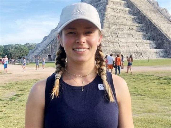 Katie Volynets Bio, Age, Height, Boyfriend, Net Worth, Wiki