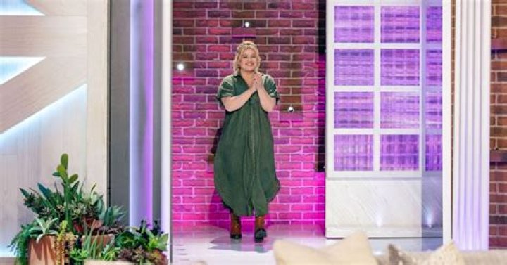 Kelly Clarkson Show Employees Are ‘Traumatized’ by Toxic Workplace