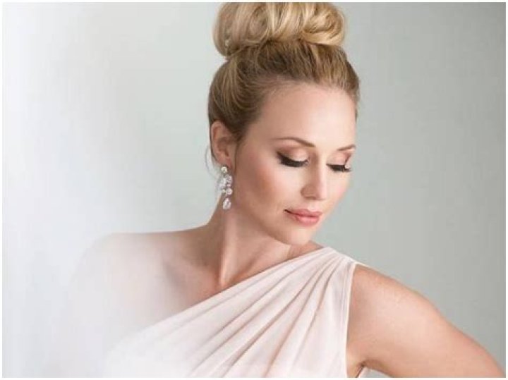 Kerri Stowell Biography, Age, Height, Boyfriend, Net Worth