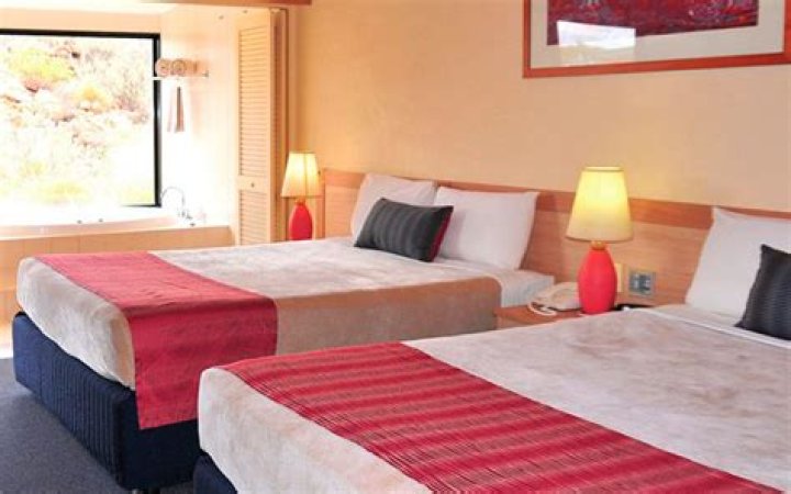 Kings Canyon Resort Hotel Review, Northern Territory, Australia