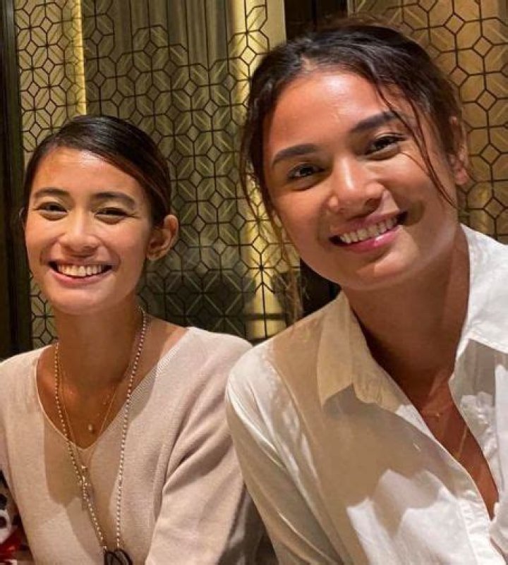 Klea Pineda and Kyra Mahinay