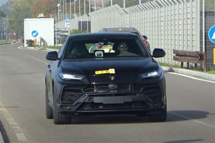 Lamborghini: Lamborghini Urus SE: 800 caballos y un enchufe para domar al Ferrari Purosangue