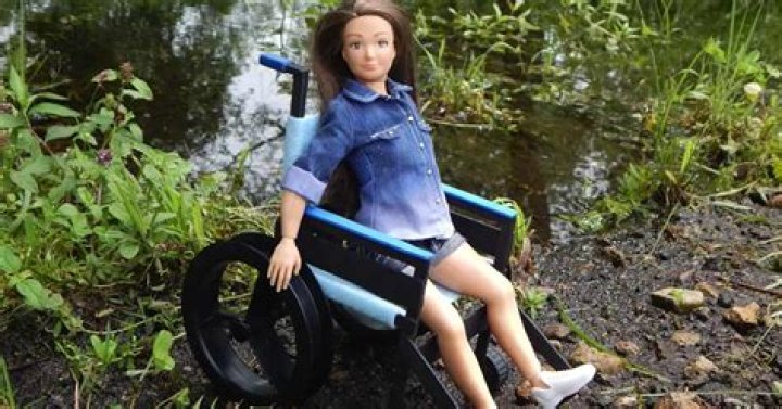 Lammily Is The First Miniature Doll Wheelchair In 20 Years