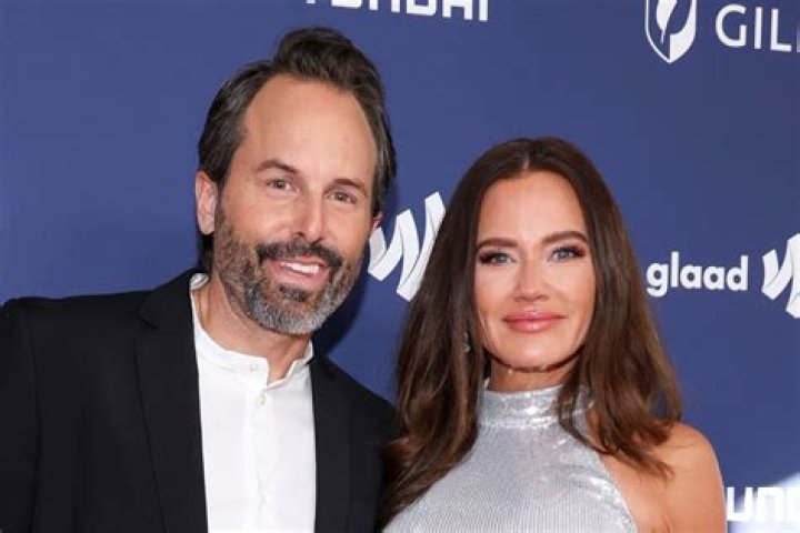 Lisa Barlow Implies Meredith Marks Cheated On Her Husband Seth