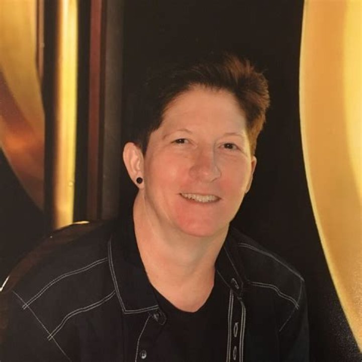 Lisa Newlin's Profile | YourTango