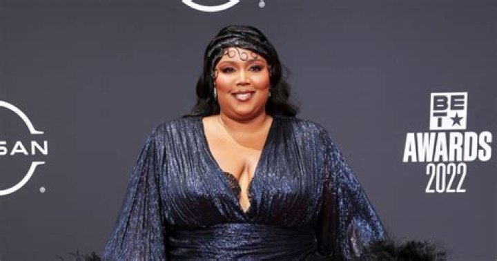Lizzo Samples Her Favorite Coldplay Hookup Song on Special
