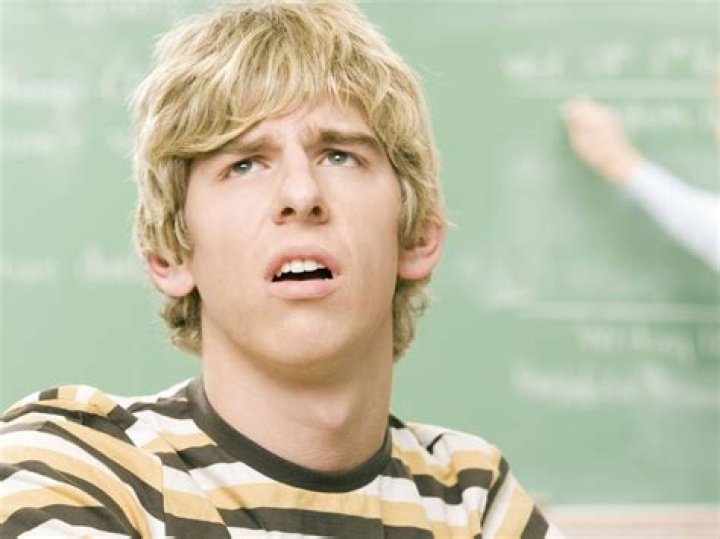 Los mejores chistes que solo entenderás si eres inteligente (si no, disimula)