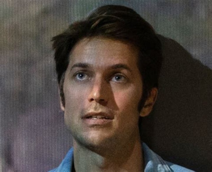 Lucas Bravo Biography, Age, Height, Girlfriend, Net Worth