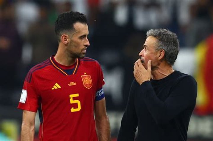 Luis Enrique salutes Spain’s old guard: ‘I want Sergio Busquets to play another World Cup!’