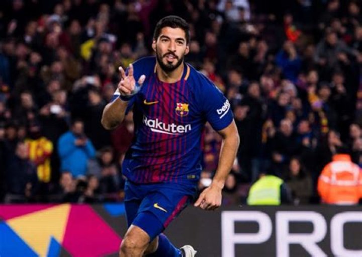Luis Suárez Height Weight Body Stats