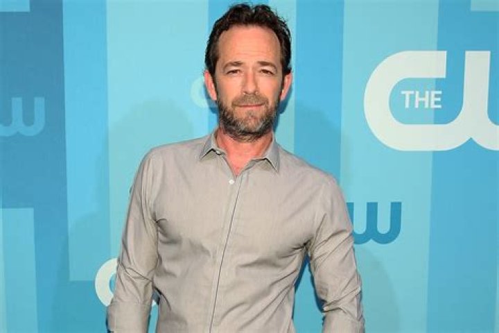 Luke Perry Net Worth  - Pulptastic
