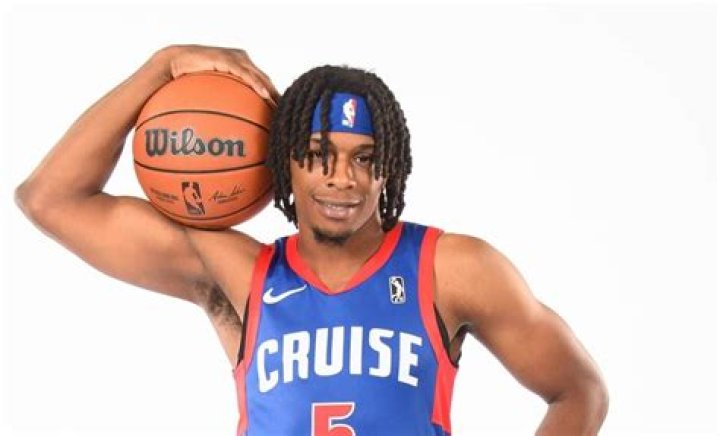 Malique Jacobs paid $250 to tryout for the G League. Now he’s a pro ball player.