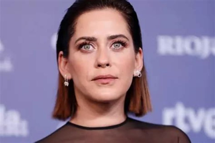 María León y el vestido transparente que... ¡le jugó una mala pasada!: más allá de la imaginación