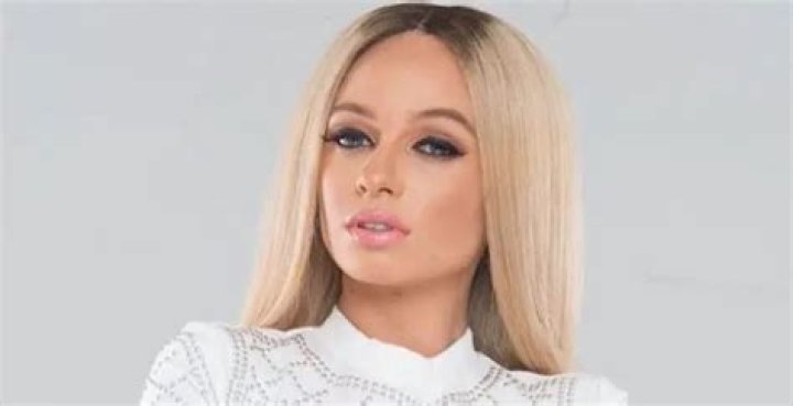 Mariahlynn Biography