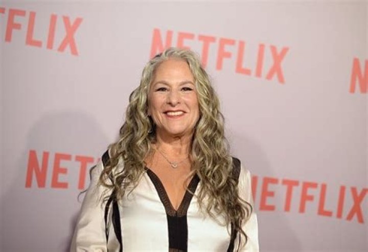 Marta Kauffman Net Worth  - Pulptastic
