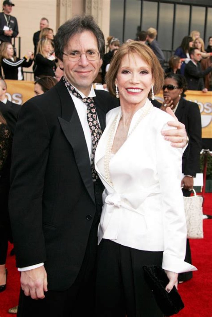 Mary Tyler Moore's husband breaks silence: 'Her light will never go out'