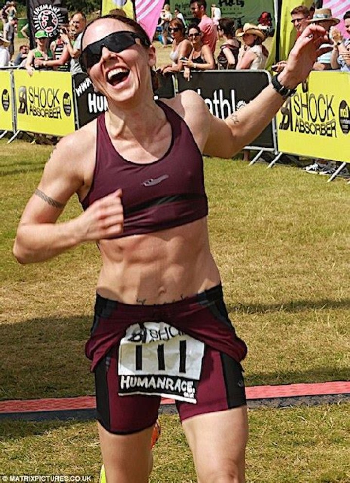 Melanie Chisholm Height Weight Body Stats
