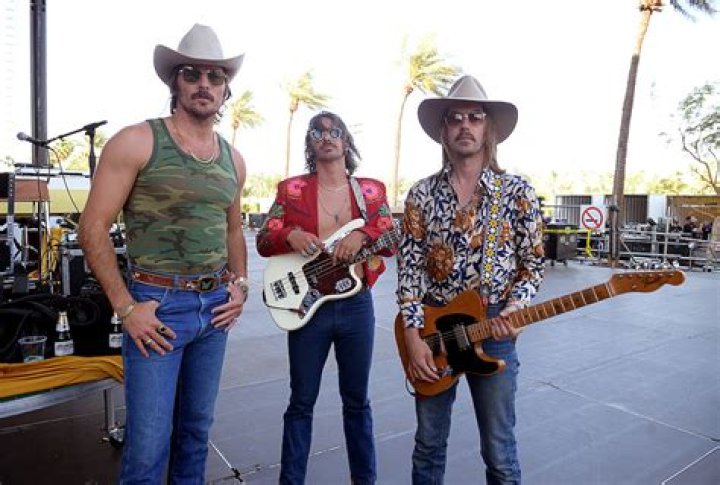 Midland Plan One-of-a-Kind Show for Their Bud Light Backyard Gig