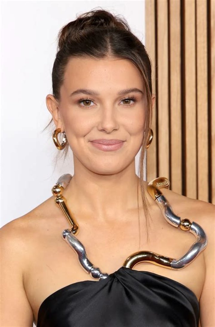 Millie Bobby Brown Height – How She Stands Out In The Industry?