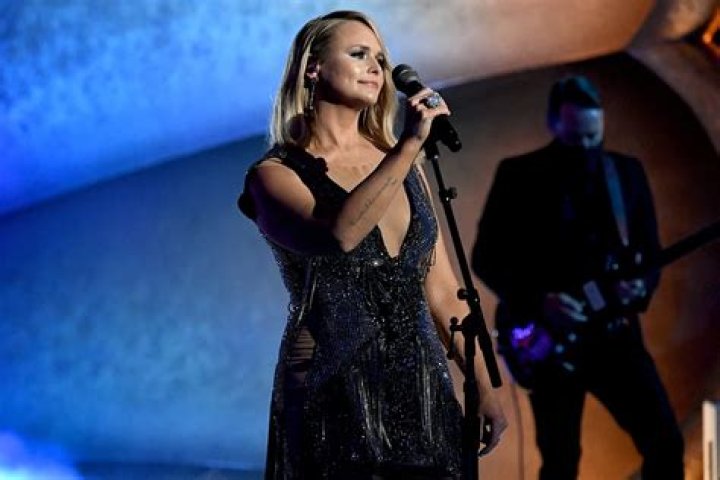 Miranda Lambert Reveals Her Mom Beat Breast Cancer
