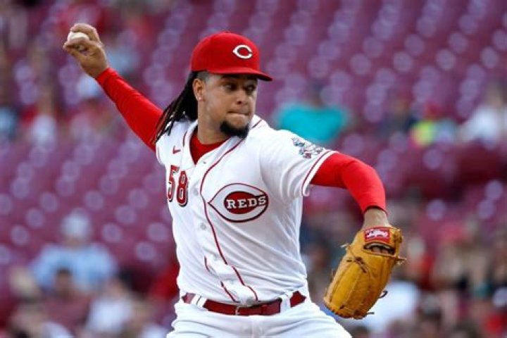 MLB Trade News: Mariners reportedly trading Luis Castillo from Cincinnati Reds