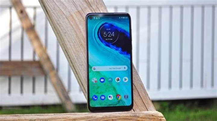 Moto G Fast review: Cheaper isn't always better
