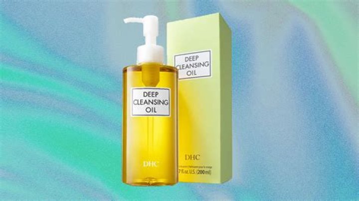 My Boyfriend’s 67-Year-Old Mom and I Both Use DHC's Deep Cleansing Oil