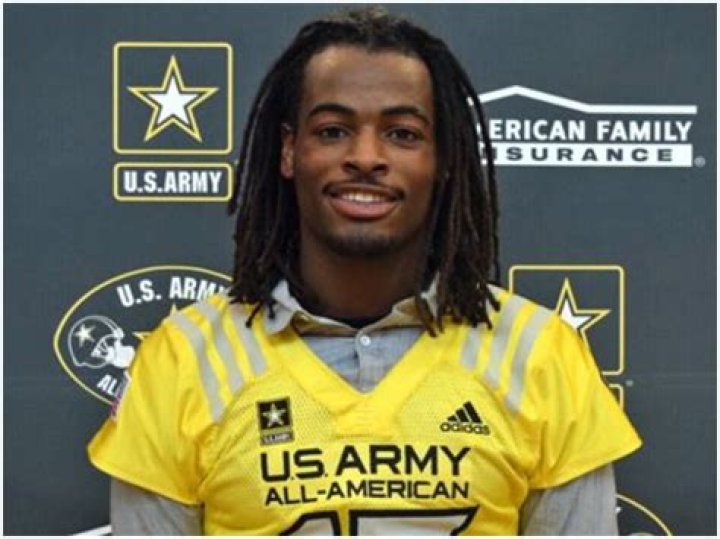 Najee Harris Biography, Age, Height, Girlfriend, Net Worth