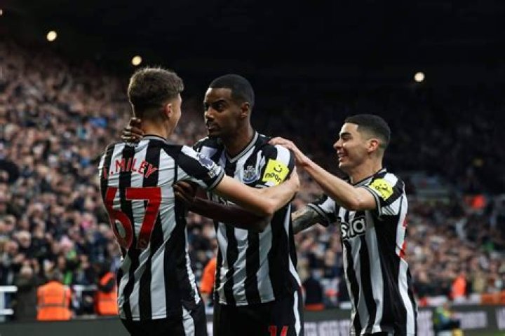 Newcastle United 4 Chelsea 1 – Thiago error, Miley’s moment, Pochettino threatens ‘no day off’