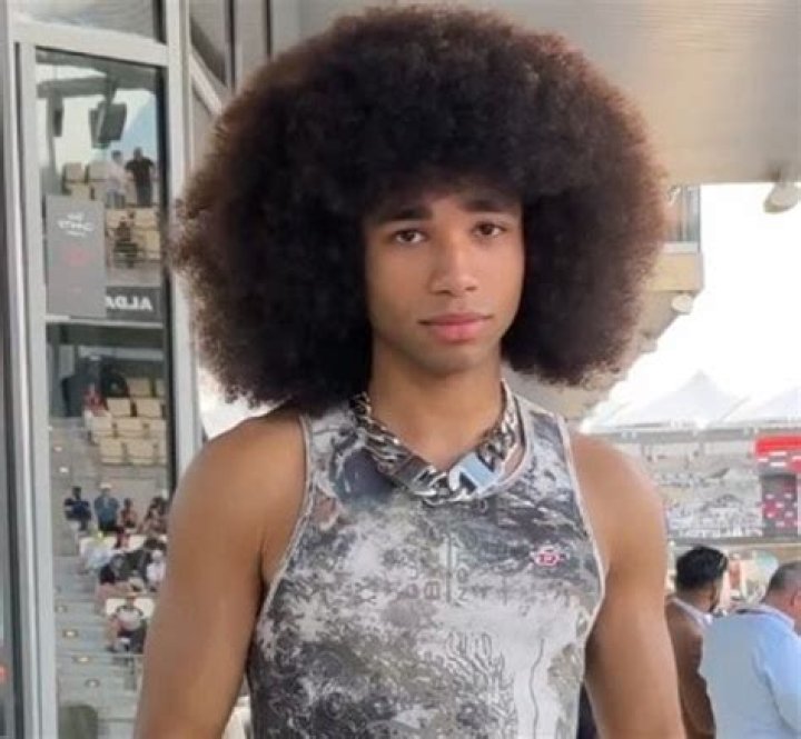 Noel Robinson(TikToker) - Age, Height, Bio, Wiki, Net Worth, Girlfriend