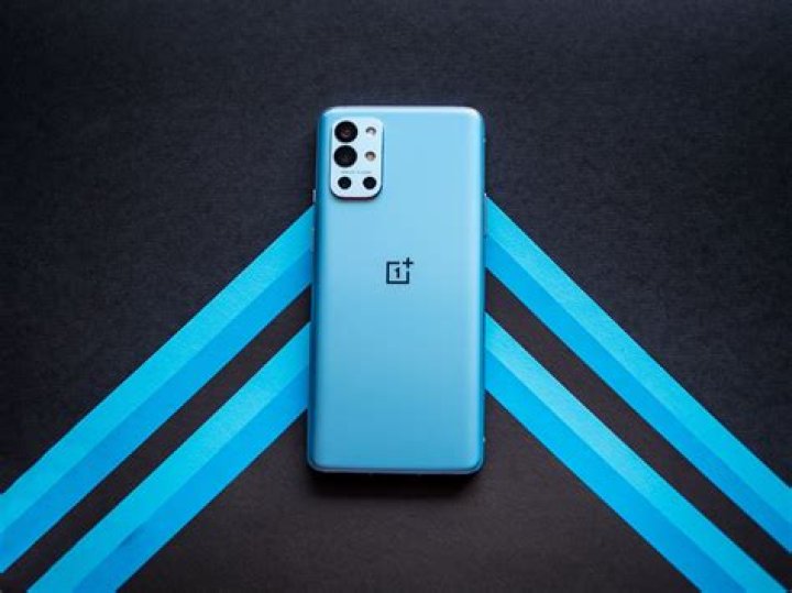 OnePlus 9R review: R is for recycling old ideas