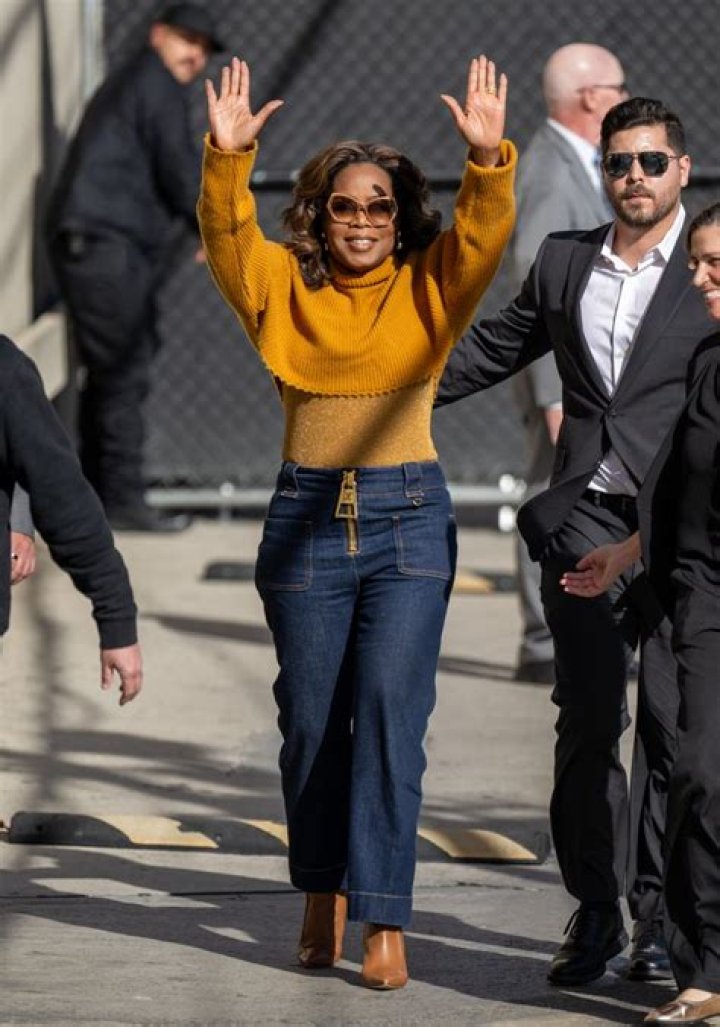Oprah’s Favorite Denim, Beauty Essentials, and More Are Up to 45% Off Post-Christmas