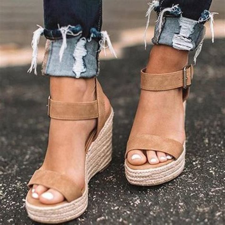 Platform Sandals Are on Sale Starting at $11 at Amazon
