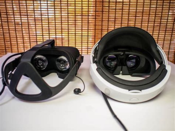 PlayStation VR vs. Oculus Rift: Virtually comparable