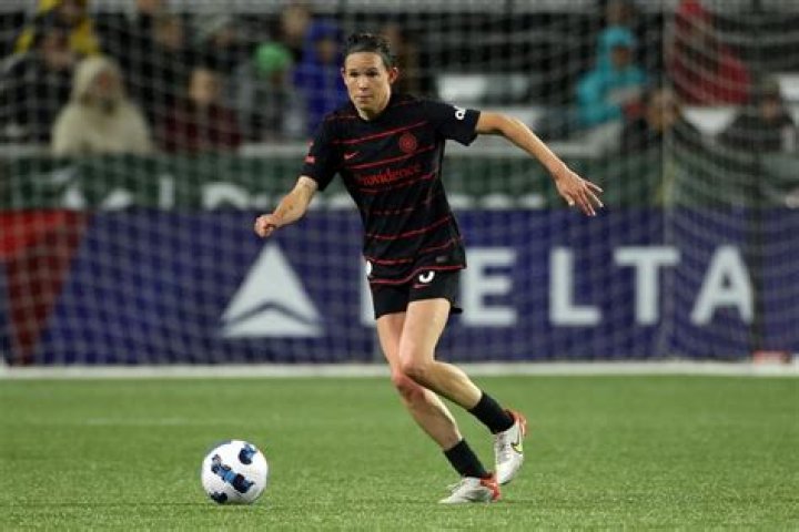 Portland Thorns’ Emily Menges on reading, writing and running a newspaper away from soccer