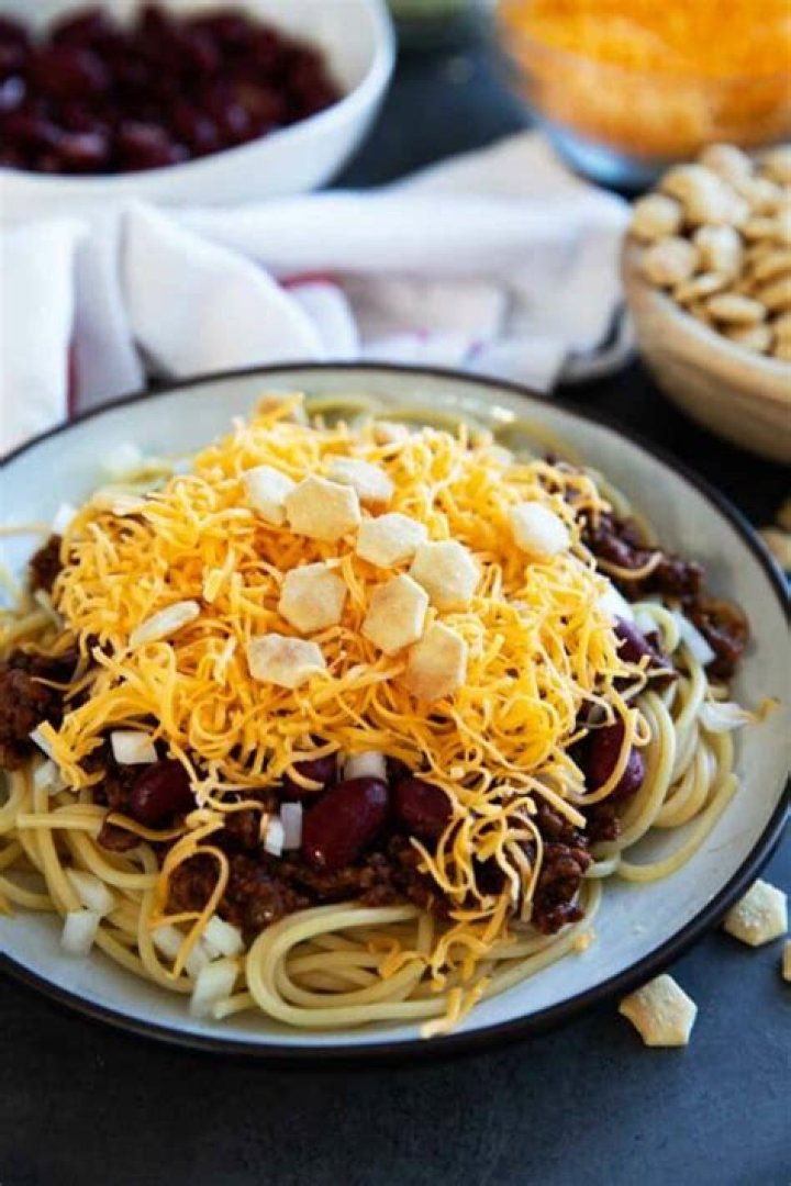 Rachael's Cincinnati/Kentucky Chili Spaghetti 5-Way Style | Recipe