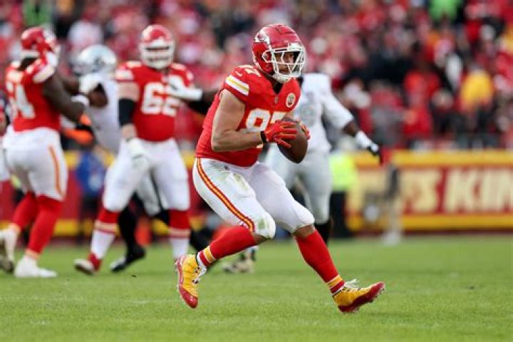 Rare Kelce lateral - The Athletic