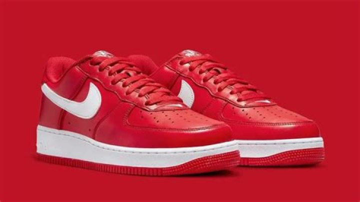 Red Nike Shoes - Facts.net