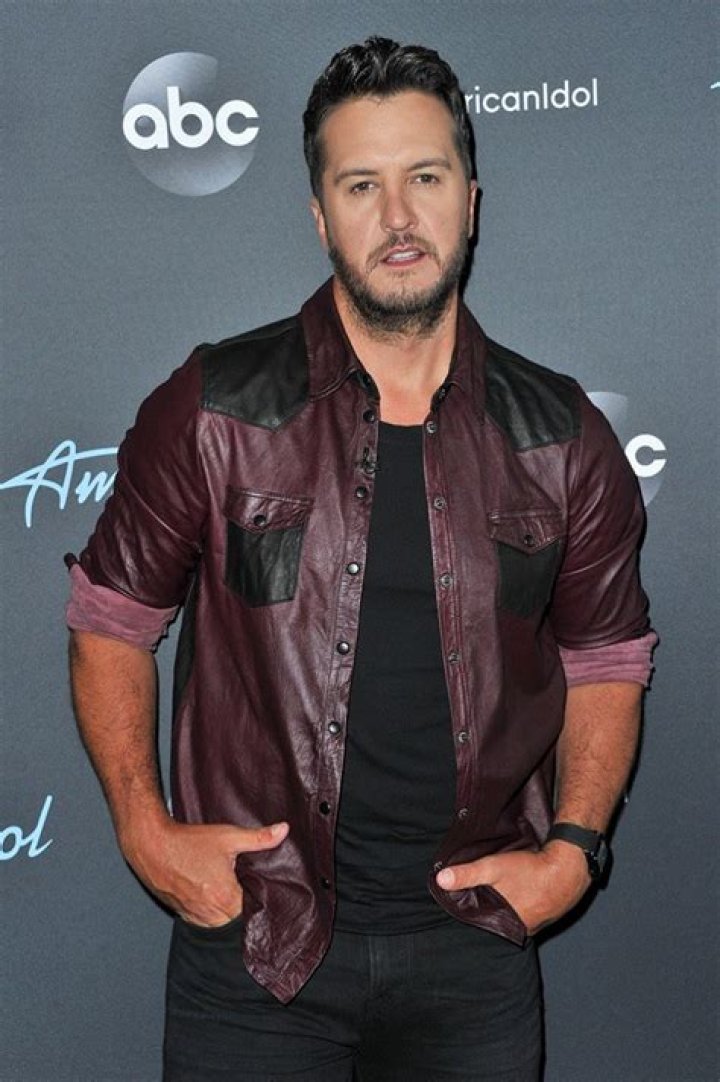 Remember the No. 1 Hit Luke Bryan Dedicated to His Late Siblings?