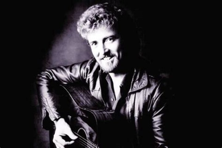 Remember When Keith Whitley Scored a Posthumous No. 1 Hit?
