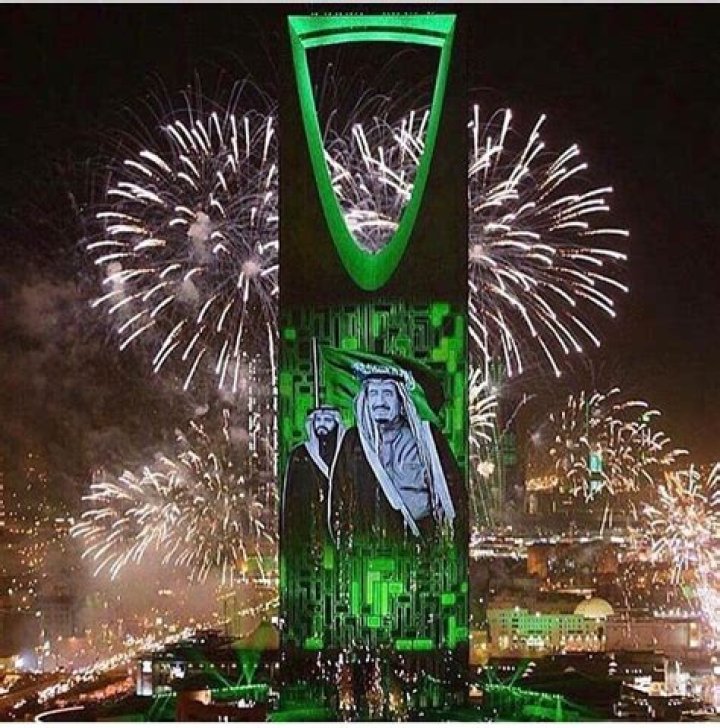Saudi Arabia Light up Skies With 900,000 Fireworks on National Day