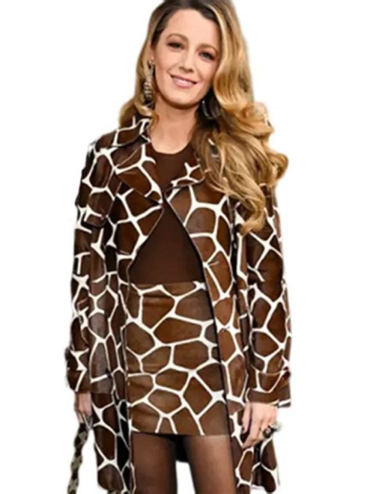 See Blake Lively's Giraffe-Print Matching Set