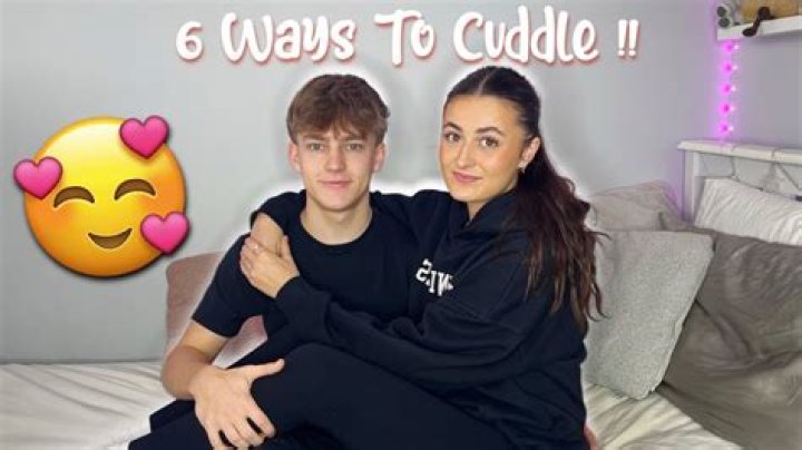 Sex Does Not Make You Happier But Cuddling Might