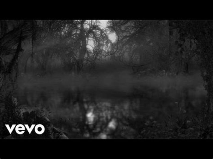 Sloom – Unraveling the Lyrical Tapestry of Personal Reflection